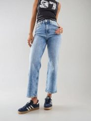 Monki Dżinsy - Regular fit - w kolorze błękitnym rozmiar: W26. Niebieskie jeansy damskie Monki, z podwyższonym stanem. Za 60.99 zł.