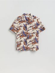 Koszula regular z dodatkiem lnu - kremowy. Białe koszule męskie Reserved, l, bez wzorów, z wiskozy, bez kołnierzyka, bez ramiączek. Za 139.99 zł.