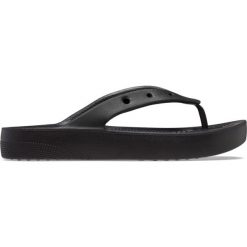 Japonki plażowe damskie Crocs Classic Platform Flip. Białe klapki damskie Crocs, bez wzorów, bez obcasa. W wyprzedaży za 129.00 zł.