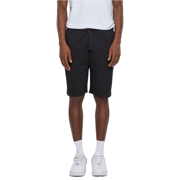 Lekkie Szorty Męskie Z Frotte. Czarne szorty męskie Urban Classics, bez kołnierzyka. Za 85.99 zł.