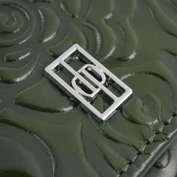 Portfel damski skórzany ciemnozielony w kwiatki duży Paolo Peruzzi AL-12-GB. Zielone portfele damskie bez wzorów, ze skóry. Za 89.00 zł.