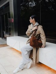 Maison héritage PARIS Skórzana torebka "Saya" w kolorze jasnobrązowym - 57 x 31 x 7 cm rozmiar: onesize. Brązowe torebki klasyczne damskie maison héritage PARIS, bez wzorów, z materiału, bez dodatków. Za 478.99 zł.