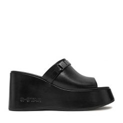 Klapki G-Star. Czarne klapki damskie G-Star, bez wzorów, bez obcasa. Za 239.99 zł.