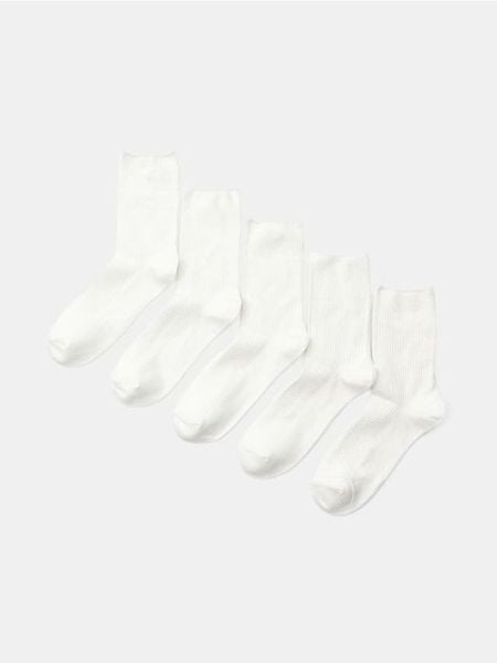 Skarpetki z bawełną 5 pack - kremowy. Białe skarpetki damskie Sinsay, bez wzorów, z bawełny. Za 17.99 zł.