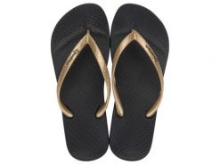 Klapki damskie Ipanema Anatomica Tan. Czarne klapki damskie Ipanema, bez wzorów, z materiału, bez obcasa. Za 62.99 zł.