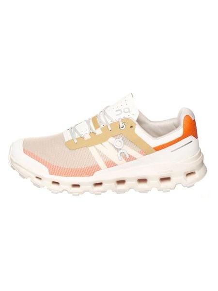 ON RUNNING Buty w kolorze biało-pomarańczowym do biegania rozmiar: 43. Białe obuwie do biegania damskie On Running. Za 484.45 zł.