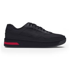 Buty damskie Under Armour UA Court 96. Czarne obuwie treningowe damskie Under Armour, na fitness i siłownię. Za 299.99 zł.