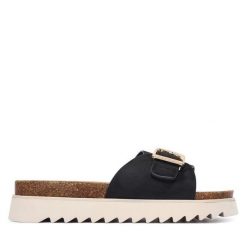 Klapki Tamaris. Czarne klapki damskie Tamaris, bez wzorów, bez obcasa. Za 259.99 zł.