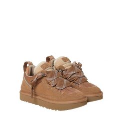 Kapcie UGG Lowmel w kolorze chestnut. Brązowe kapcie damskie Ugg, z materiału. Za 769.00 zł.