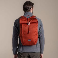 Klasyczny plecak Craghoppers Kiwi II. Czerwone plecaki damskie CRAGHOPPERS, bez wzorów, z materiału, eleganckie. Za 262.85 zł.