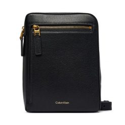 Saszetka Calvin Klein. Czarne saszetki męskie CALVIN KLEIN. Za 409.99 zł.