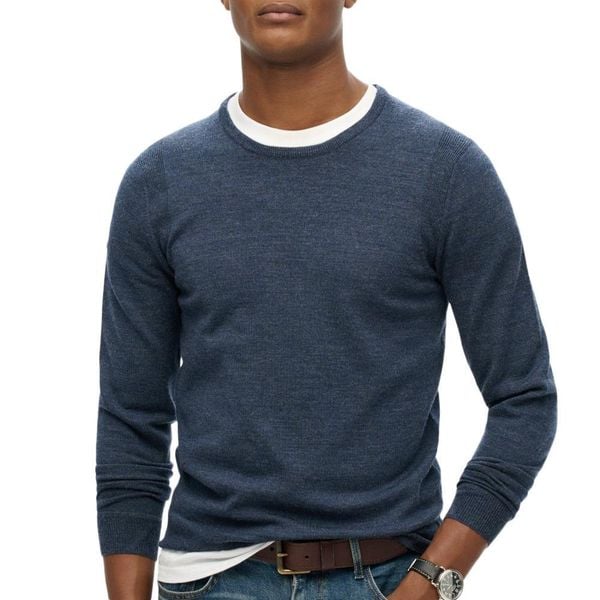 Sweter Męski Superdry Merino Crew. Niebieskie swetry męskie Superdry., m, bez wzorów, z bawełny, bez kołnierzyka. Za 350.80 zł.