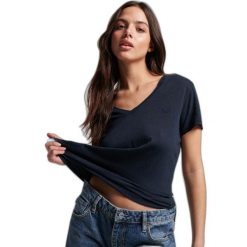 Damska koszulka z haftem i płomieniem v-neck Superdry. Niebieskie bluzki damskie Superdry., bez wzorów, z bawełny, bez kołnierzyka, bez ramiączek. Za 126.65 zł.