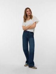 Vero Moda Bluzka w kolorze białym rozmiar: S. Białe bluzki damskie Vero Moda, s, bez wzorów, z bawełny, bez kołnierzyka, bez ramiączek. Za 61.89 zł.