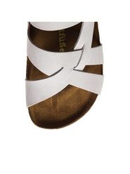 Comfortfusse Skórzane klapki w kolorze białym rozmiar: 39. Białe klapki damskie Comfortfusse, bez wzorów, bez obcasa. Za 252.99 zł.