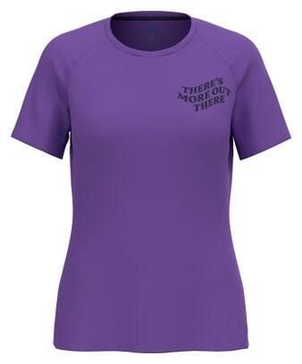 Koszulka damska Odlo ESSENTIAL PRINT T-shirt crew neck s/s. Fioletowe bluzki sportowe damskie Odlo, l, bez wzorów, z materiału, bez kołnierzyka. Za 199.99 zł.