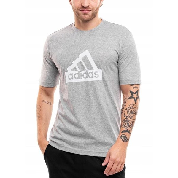 Adidas koszulka Mężczyzna t-shirt sportowa bawełniana logo Essentials r. S. T-shirty męskie Adidas, m, bez wzorów, z bawełny, bez kołnierzyka. Za 99.99 zł.