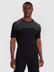 4F Koszulka treningowa bezszwowa męska - czarna L/XL. Czarne t-shirty sportowe męskie 4f, l, z materiału, bez ramiączek, na fitness i siłownię. Za 129.99 zł.
