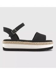 TOMS Sandały w kolorze czarnym na obcasie rozmiar: 39. Czarne sandały damskie Toms, bez wzorów, bez obcasa, na koturnie. Za 173.99 zł.