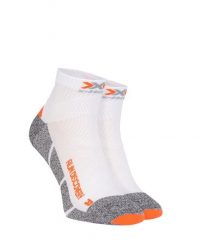 Skarpety biegowe X-Socks Run Discovery 4.0. Białe skarpetki damskie X-Socks, bez wzorów, z materiału. Za 75.18 zł.