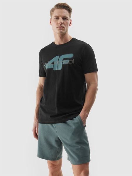 4F Spodenki dresowe męskie - oliwkowe M. Brązowe szorty męskie 4f, z bawełny, bez kołnierzyka. W wyprzedaży za 69.99 zł.
