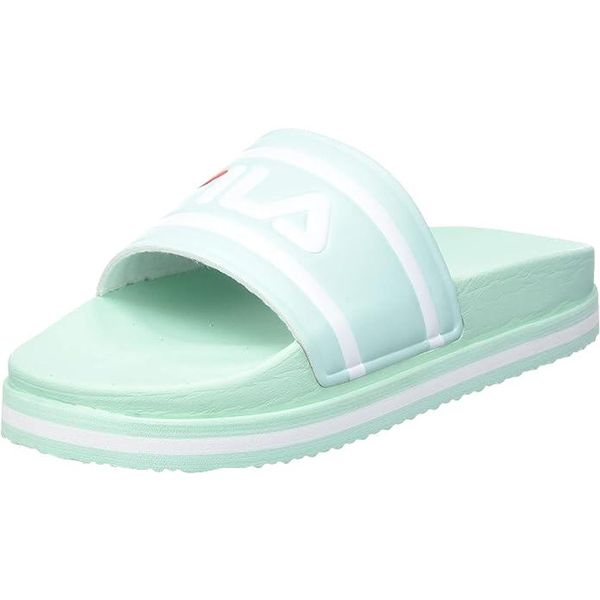 Klapki damskie Fila Morro Bay Zeppa platforma. Zielone klapki damskie Fila, bez wzorów, bez obcasa, na platformie. W wyprzedaży za 67.00 zł.