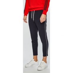 Only & Sons - Spodnie. Niebieskie spodnie materiałowe męskie Only & Sons, bez wzorów, z dzianiny, casualowe. W wyprzedaży za 69.90 zł.