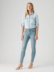 Levi's Dżinsy - Skinny fit - w kolorze błękitnym rozmiar: W24/L28. Niebieskie jeansy damskie Levi's. Za 215.71 zł.