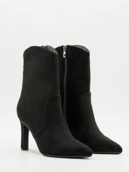 Bellucci Botki w kolorze czarnym rozmiar: 37. Czarne botki damskie Bellucci, eleganckie, bez obcasa, na szpilce, bez zapięcia. Za 130.99 zł.