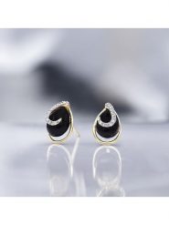 DIAMOND & CO Złote kolczyki-wkrętki "Galapagos" z diamentami rozmiar: onesize. Czarne kolczyki damskie Diamond & Co, z agatem, złote. Za 817.99 zł.