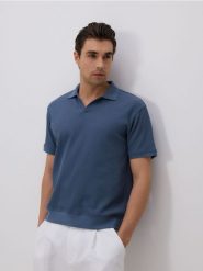 Koszulka polo comfort fit - granatowy. Niebieskie koszulki polo męskie Reserved, l, bez wzorów, z bawełny, bez ramiączek. Za 89.99 zł.