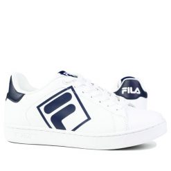Buty męskie trampki sportowe Fila COURTBAY LOGO. Białe trampki i tenisówki męskie Fila, bez wzorów, bez zapięcia. W wyprzedaży za 169.00 zł.