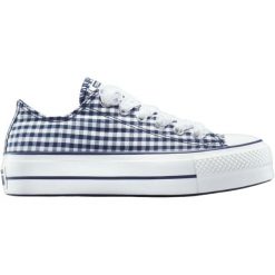 Buty sportowe Converse Chuck Taylor All Star Lift Platform Gingham. Niebieskie buty sportowe na co dzień damskie Converse, bez wzorów, z tkaniny. Za 490.00 zł.
