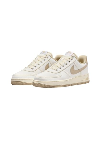 Buty Nike Air Force 1 07 Beżowe. Brązowe buty sportowe na co dzień damskie Nike, bez wzorów, z dresówki, do koszykówki, nike air force. Za 569.40 zł.