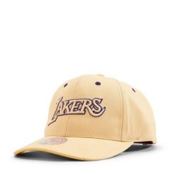 Czapka typu snapback Los Angeles Lakers. Żółte czapki męskie Mitchell & Ness, bez wzorów, sportowe. Za 186.00 zł.