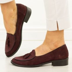 Bordowe skórzane Polskie mokasyny damskie Deoni D316B. Czerwone mokasyny damskie Deoni, z jeansu. Za 429.00 zł.