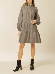 IVY & OAK Sukienka w kolorze khaki rozmiar: 36. Brązowe sukienki damskie Ivy & Oak, bez wzorów, z bawełny, bez kołnierzyka, bez ramiączek, mini. Za 220.63 zł.