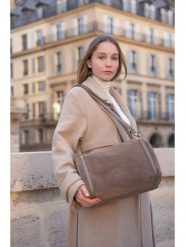 Maison héritage PARIS Skórzana torebka "Flexi" w kolorze szarobrązowym - 34 x 27 x 17 cm rozmiar: onesize. Brązowe torebki klasyczne damskie maison héritage PARIS, bez wzorów, z materiału, bez dodatków. Za 391.99 zł.