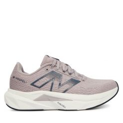 Buty do biegania New Balance. Fioletowe obuwie do biegania damskie New Balance. Za 599.99 zł.