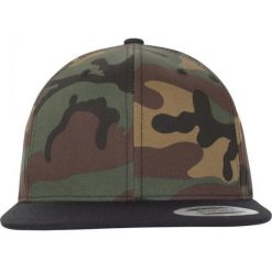 Dwukolorowa Czapka Snapback Classic Camo. Czarne czapki z daszkiem damskie FLEXFIT, bez wzorów. Za 85.99 zł.