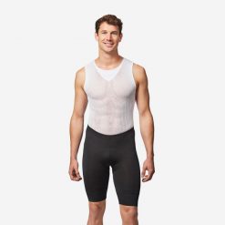 Spodenki rowerowe szosowe męskie Triban Essentiel. Czarne szorty męskie TRIBAN, bez wzorów, z materiału, sportowe. Za 39.99 zł.