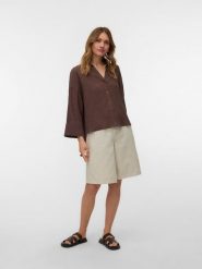 Vero Moda Bluzka w kolorze brązowym rozmiar: XL. Brązowe bluzki damskie Vero Moda, xl, bez wzorów, bez kołnierzyka, bez ramiączek. Za 149.95 zł.