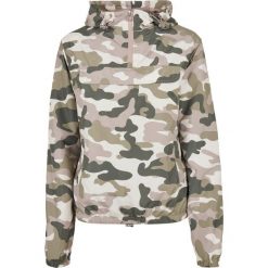 Damska kurtka wiatrówka Urban Classics camouflage. Czerwone kurtki przeciwdeszczowe damskie Urban Classics, bez kaptura. Za 206.00 zł.