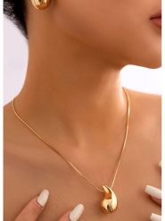 Atelier MIU Pozłacany naszyjnik z zawieszką - dł. 45 cm rozmiar: onesize. Żółte naszyjniki damskie atelier MIU, pozłacane. Za 52.30 zł.