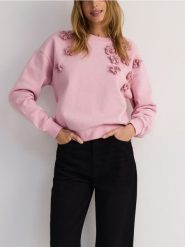 Bawełniana bluza z aplikacją - pastelowy róż. Czerwone bluzy bez kaptura damskie Reserved, l, z bawełny. W wyprzedaży za 79.99 zł.