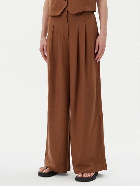 Herskind Spodnie materiałowe 5503840 Brązowy Regular Fit. Brązowe spodnie materiałowe damskie Herskind, bez wzorów, z materiału. Za 879.99 zł.