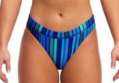 Bikini - dół od bikini Funkita Sports Beam Bars. Niebieskie bikini damskie FUNKITA, bez wzorów. Za 90.30 zł.