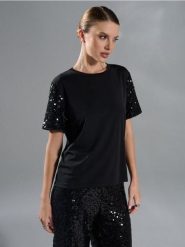 Koszulka z połyskującymi cekinami - czarny. Czarne t-shirty damskie Sinsay, l, bez wzorów, bez kołnierzyka. Za 39.99 zł.