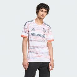 Koszulka FC Bayern 25/26 (Women's Team) Away. Białe t-shirty sportowe męskie Adidas, l, bez ramiączek, do piłki nożnej. Za 439.00 zł.