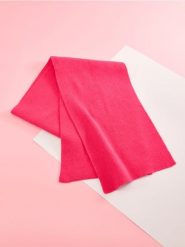Szalik - różowy. Czerwone szaliki i kominy damskie Sinsay, bez wzorów, z materiału. Za 39.99 zł.